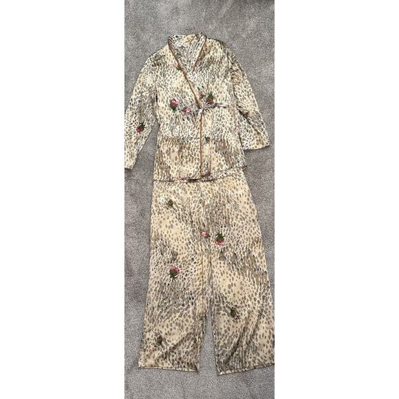 Ivy & Annabelle Intimates Floral Animal Print Satin Kimono Pajama Set, M - Picture 2 of 7